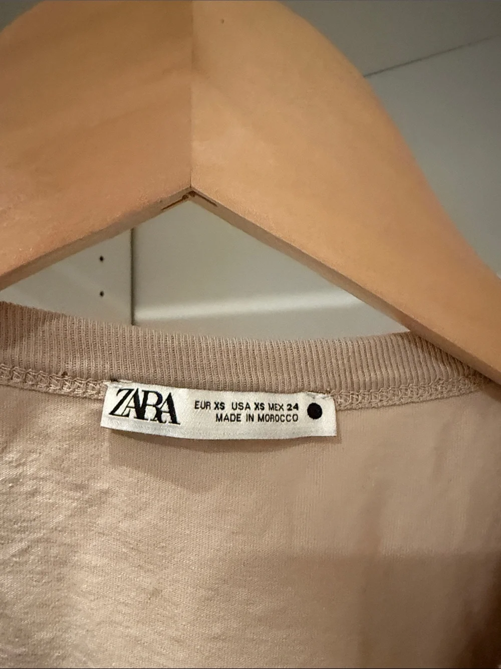 Zara Cream Boxy Long Sleeve Tee - Picture 3 of 3